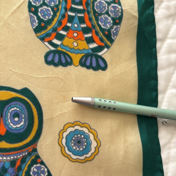 Vintage Echo Silk Scarf Owls Owl Design Pale Gold Emerald Green Colorful Whimsy - Picture 15 of 15